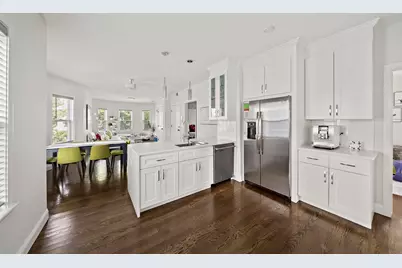 27 Whitten St #2, Boston, MA 02122 - Photo 5