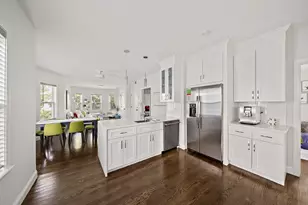 27 Whitten St, Boston, MA 02122 - Photo 3