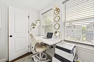 27 Whitten St, Boston, MA 02122 - Photo 17