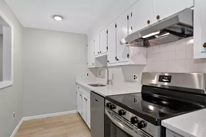6 Hallmark Gdns #9, Burlington, MA 01876 - Photo 5