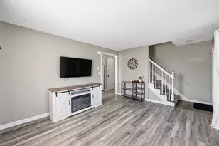 35 Hamar Dr, Agawam, MA 01030 - Photo 9