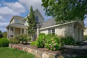 69 Carriage Hill Cir, Southborough, MA 01772 - Photo 3