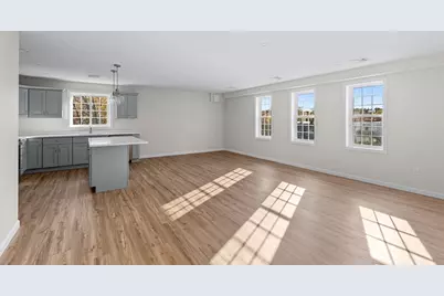 393 Court St #5, Plymouth, MA 02360 - Photo 5
