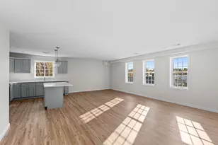 393 Court St, Plymouth, MA 02360 - Photo 5