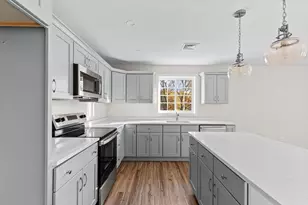 393 Court St, Plymouth, MA 02360 - Photo 3