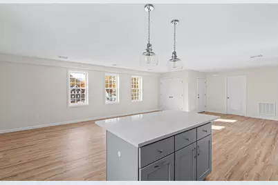 393 Court St #5, Plymouth, MA 02360 - Photo 9