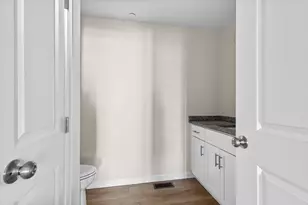 393 Court St, Plymouth, MA 02360 - Photo 19