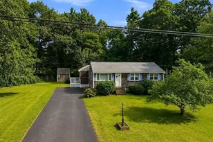 62 Purchase St, Carver, MA 02330 - Photo 3