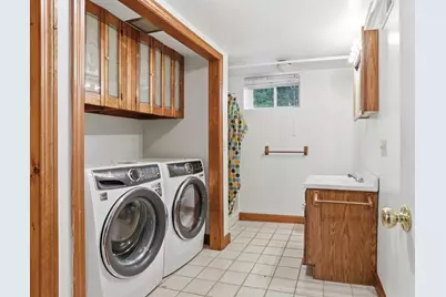 6 Hillcrest Rd, Bedford, MA 01730 - Photo 25