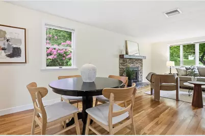 6 Hillcrest Rd, Bedford, MA 01730 - Photo 9