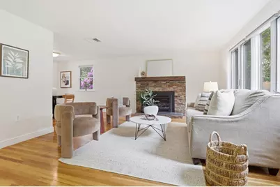 6 Hillcrest Rd, Bedford, MA 01730 - Photo 11