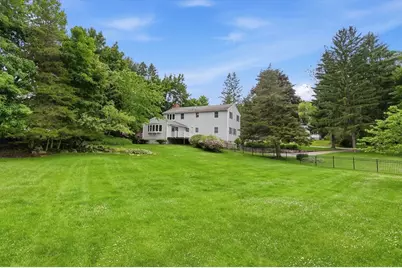 6 Hillcrest Rd, Bedford, MA 01730 - Photo 27