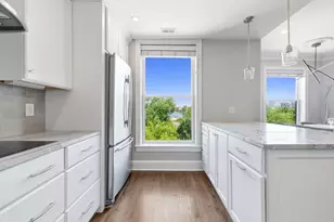 23 Bay State Rd, Boston, MA 02215 - Photo 17