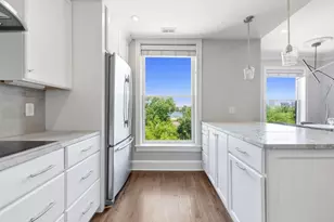 23 Bay State Rd, Boston, MA 02215 - Photo 17