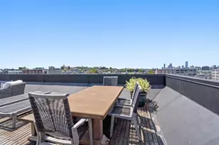 621 E 1st St, Boston, MA 02127 - Photo 19