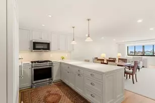 9 Hawthorne Pl, Boston, MA 02114 - Photo 3