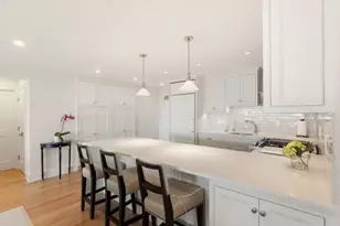 9 Hawthorne Pl, Boston, MA 02114 - Photo 7