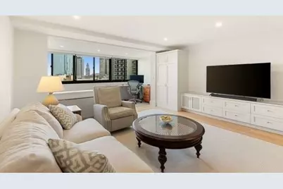 9 Hawthorne Pl #14H, Boston, MA 02114 - Photo 15