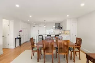 9 Hawthorne Pl, Boston, MA 02114 - Photo 13