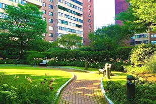 9 Hawthorne Pl, Boston, MA 02114 - Photo 33