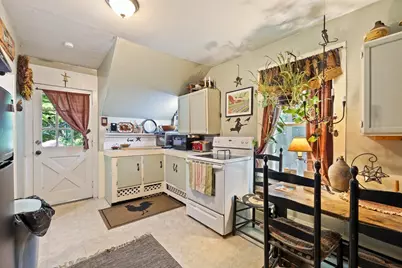 291 N Main St, North Brookfield, MA 01535 - Photo 33