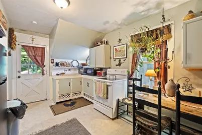 291 N Main St, North Brookfield, MA 01535 - Photo 33