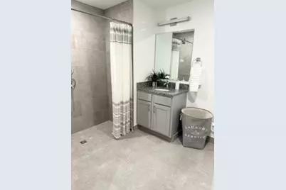 585 Essex St #627, Lynn, MA 01901 - Photo 5