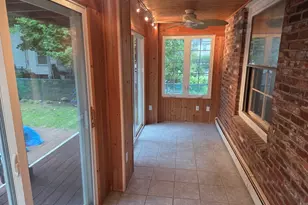 1002 Belmont St, Watertown, MA 02472 - Photo 9