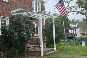 1002 Belmont St, Watertown, MA 02472 - Photo 3