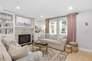 2 Captiva Rd, Walpole, MA 02081 - Photo 5