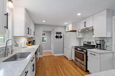 126 Oak Ridge Dr, Ayer, MA 01432 - Photo 9