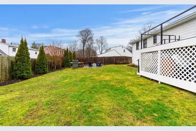 11 Taft St, Marblehead, MA 01945 - Photo 37