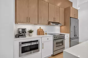 15 Clyde St, Somerville, MA 02145 - Photo 5