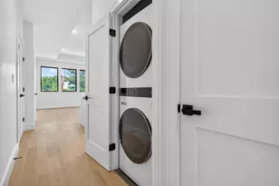 15 Clyde St, Somerville, MA 02145 - Photo 11