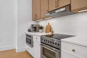 15 Clyde St, Somerville, MA 02145 - Photo 9
