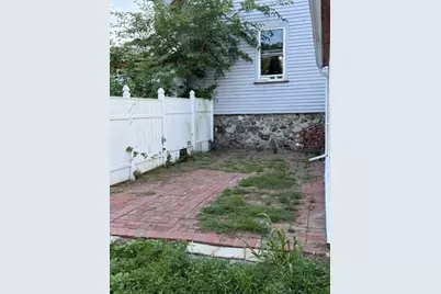 7 Spruce St #7, Malden, MA 02148 - Photo 11