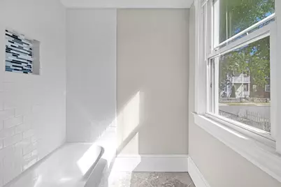 96-98 Clara St, New Bedford, MA 02744 - Photo 15