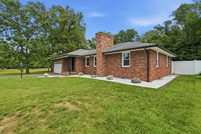87 Laurel Rd, West Springfield, MA 01089 - Photo 3