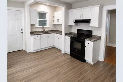 39 Dustin St #1, Peabody, MA 01960 - Photo 1