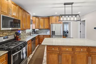 179 Pilgrim Ave, Worcester, MA 01604 - Photo 9