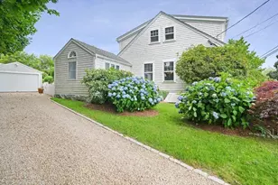 124 Main St, Tisbury, MA 02568 - Photo 5