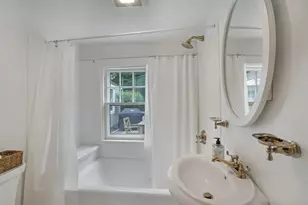 124 Main St, Tisbury, MA 02568 - Photo 27