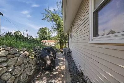 560 Middle St, Weymouth, MA 02189 - Photo 33