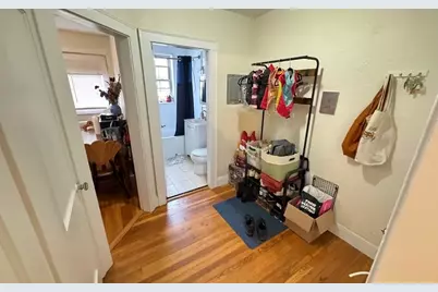 293 Spring St. Ext. #5, Medford, MA 02155 - Photo 3