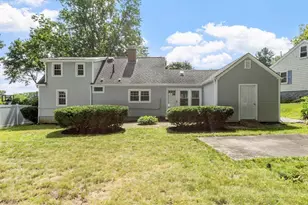 14 Meadow Ln, Worcester, MA 01602 - Photo 3