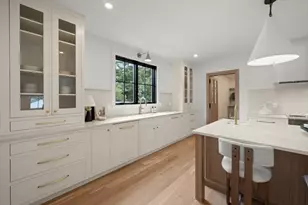 33 Harbor View Park, Milton, MA 02186 - Photo 7