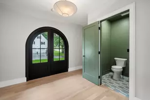 33 Harbor View Park, Milton, MA 02186 - Photo 17