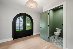 33 Harbor View Park, Milton, MA 02186 - Photo 17