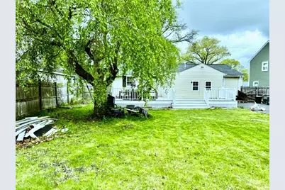 289 Burnham Rd, Lowell, MA 01852 - Photo 15