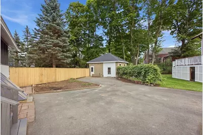 1174 Franklin St, Stoneham, MA 02180 - Photo 35